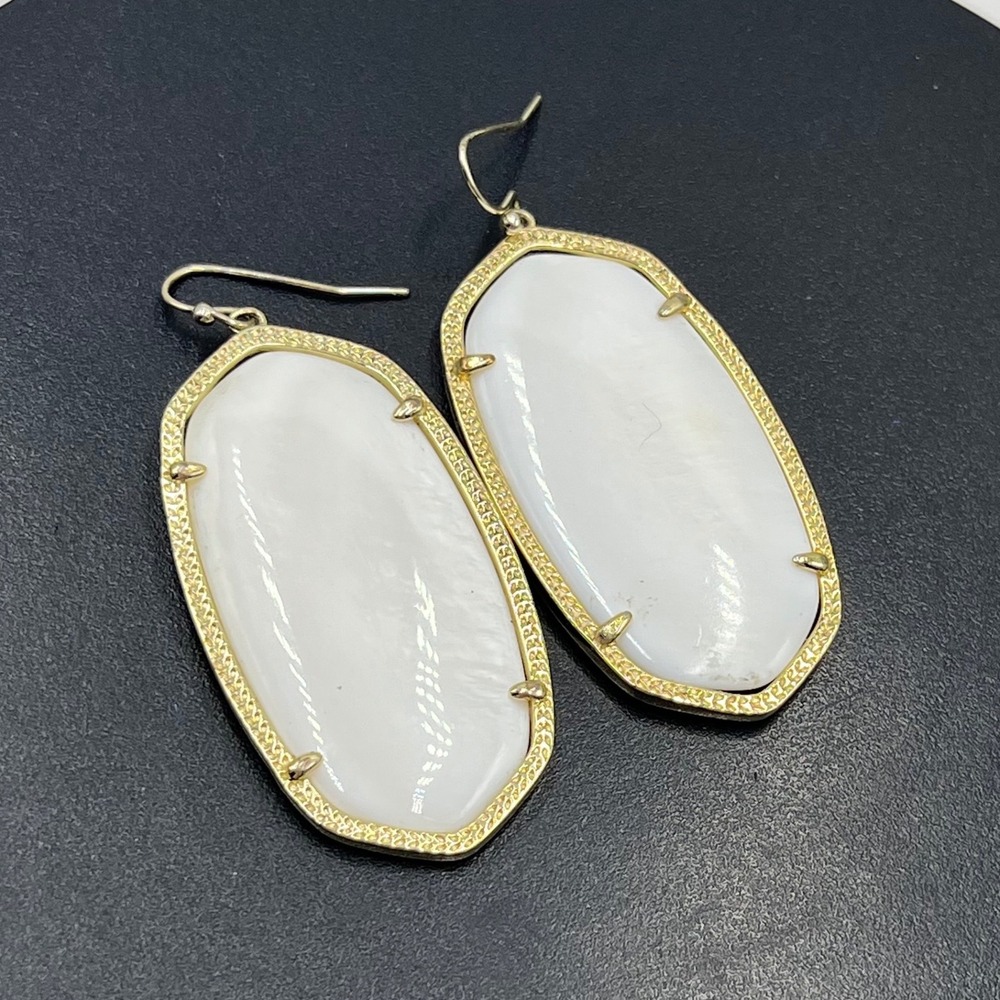 Kendra Scott Danielle Ivory Pearl Earrings Gold Tone Dangle‎ Earrings